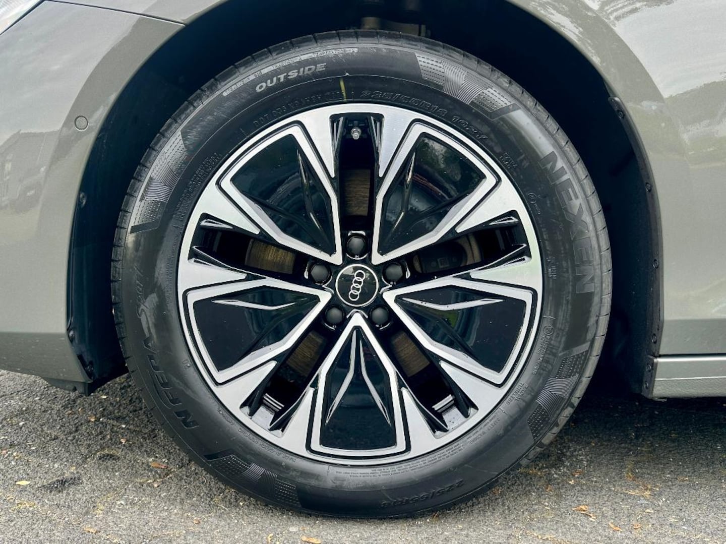 Bild über Audi A6 Limousine TDI 150 kW S tronic - für weitere Informationen kontaktieren Sie den Audi Partner