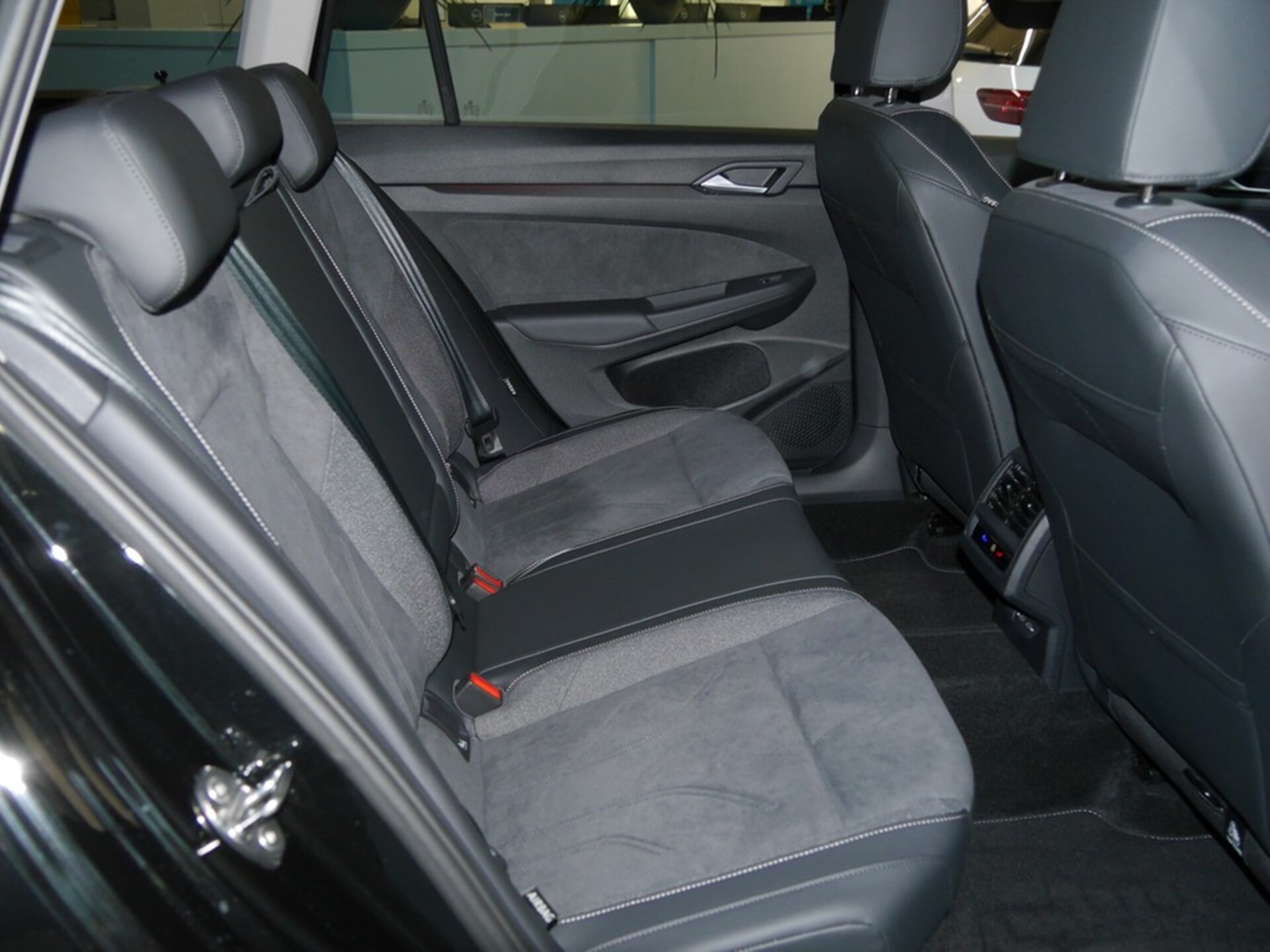 Volkswagen Golf Variant Style