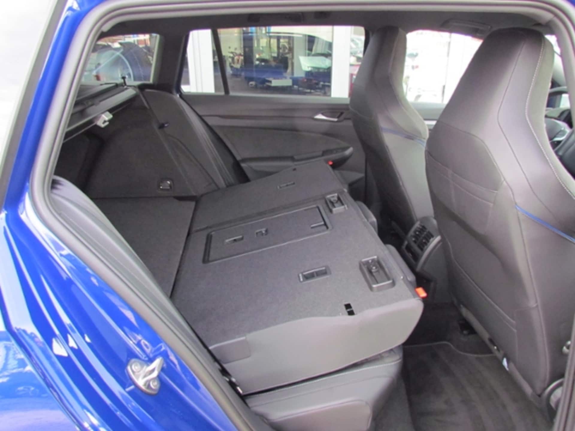Volkswagen Golf Variant R-Line