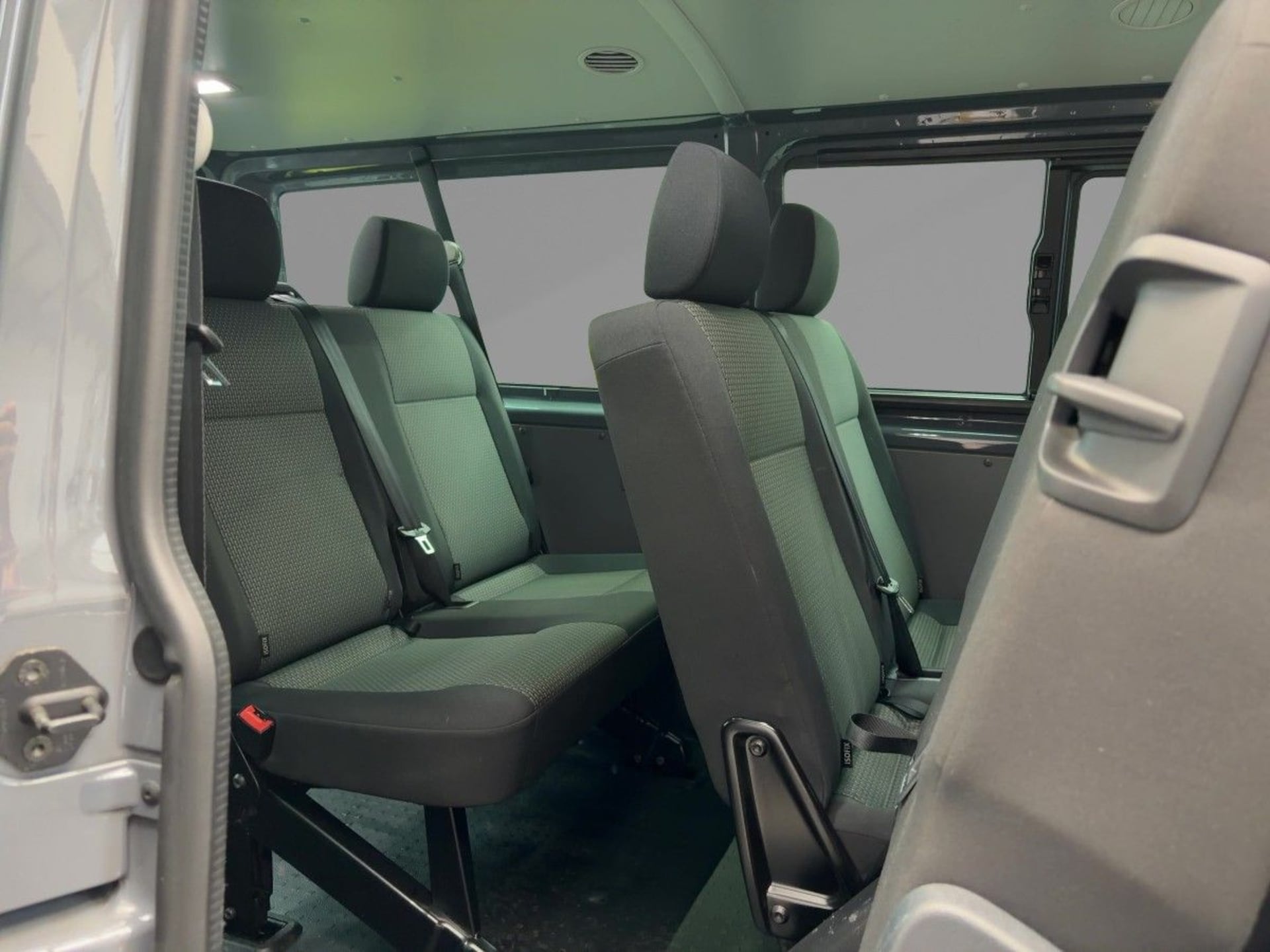 Volkswagen T6.1 Transporter Kombi langer Radstand