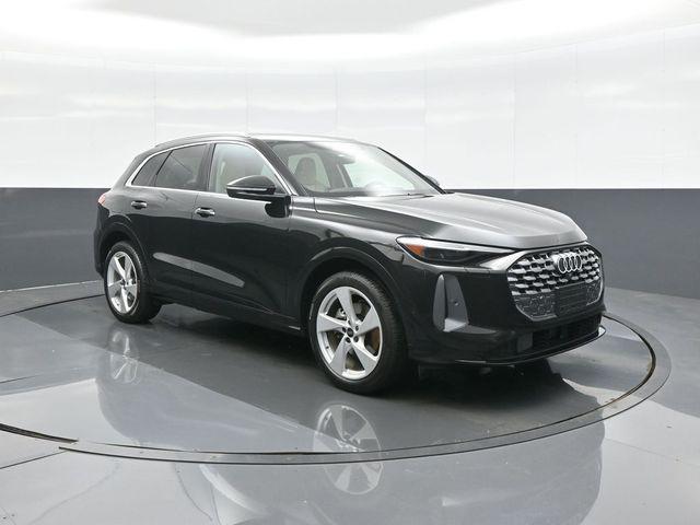 2025 Audi Q5 40 Prestige's photo