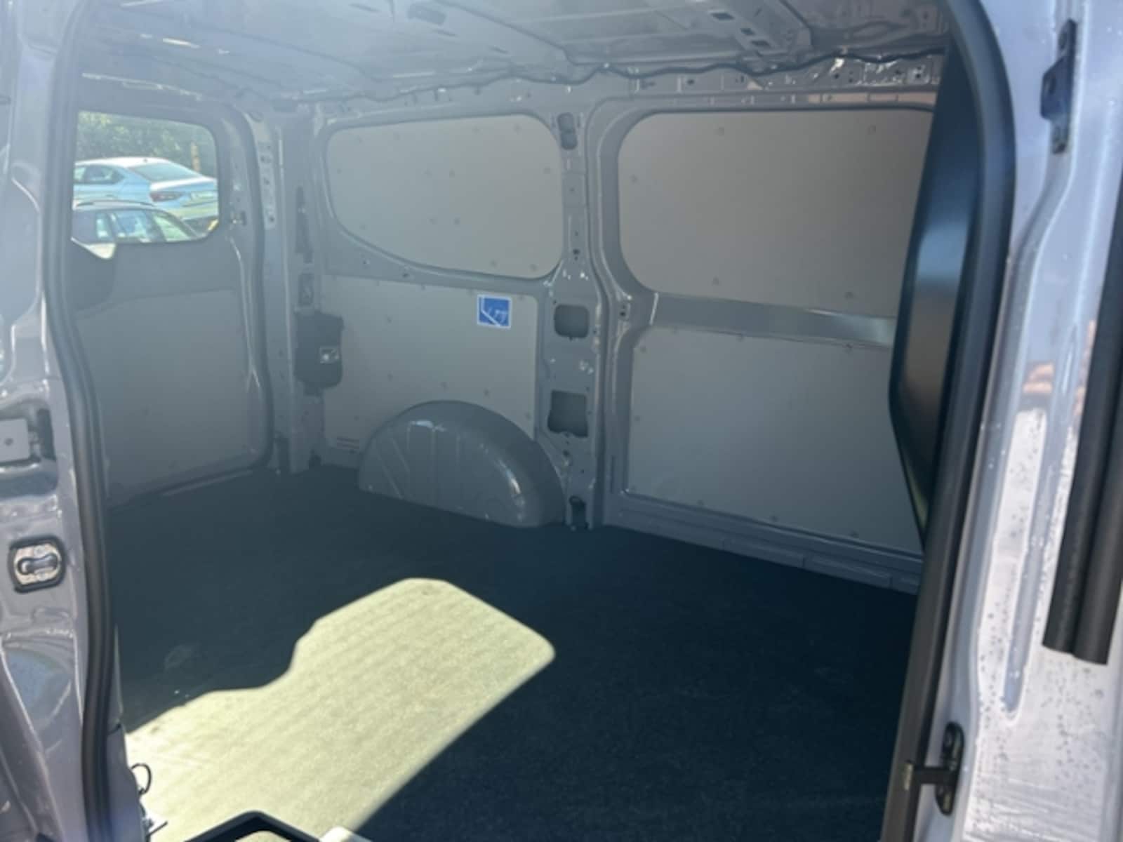 Volkswagen Transporter Kasten kurzer Radstand – Bild 17