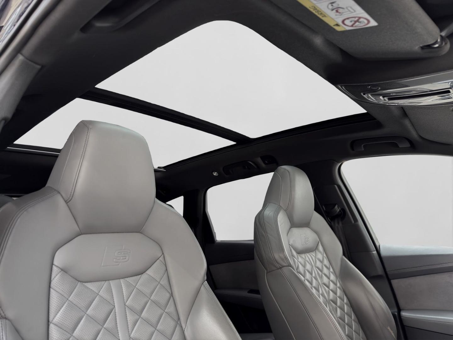 Image about Audi SQ7 TFSI quattro tiptronic