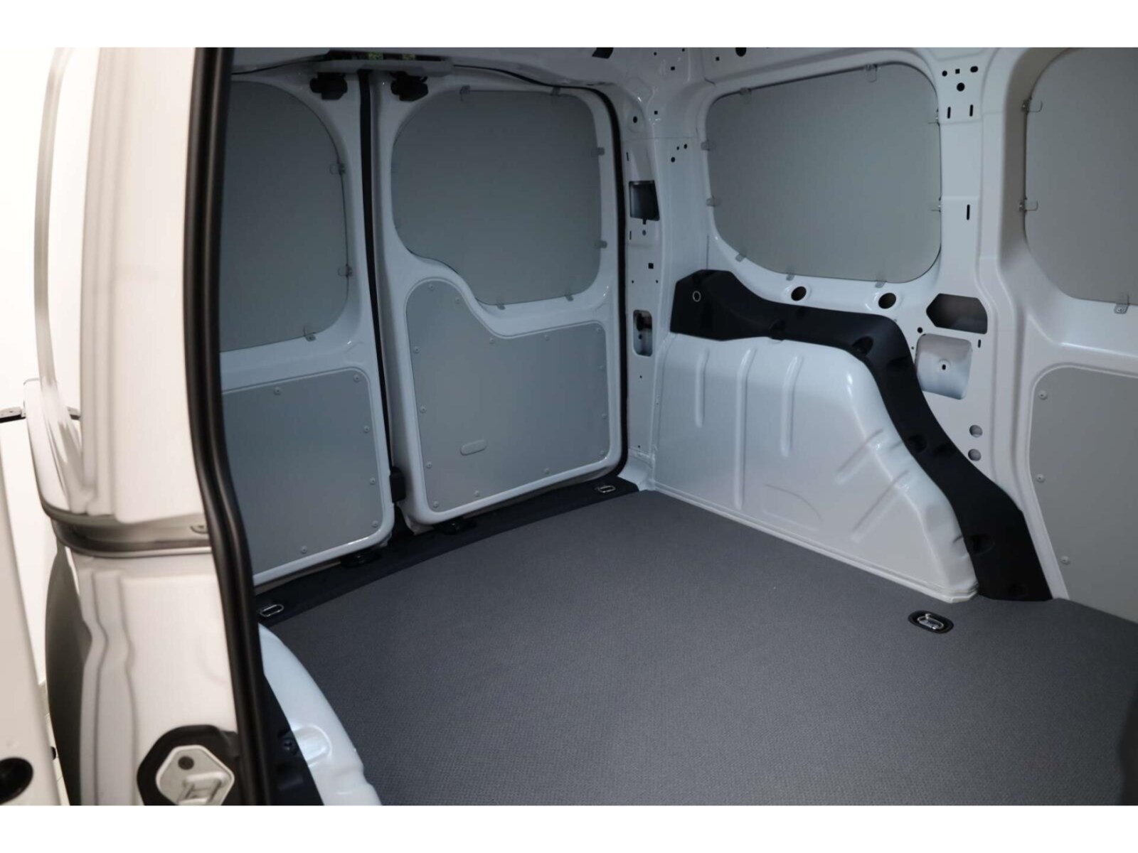 Volkswagen Caddy Cargo – Bild 15