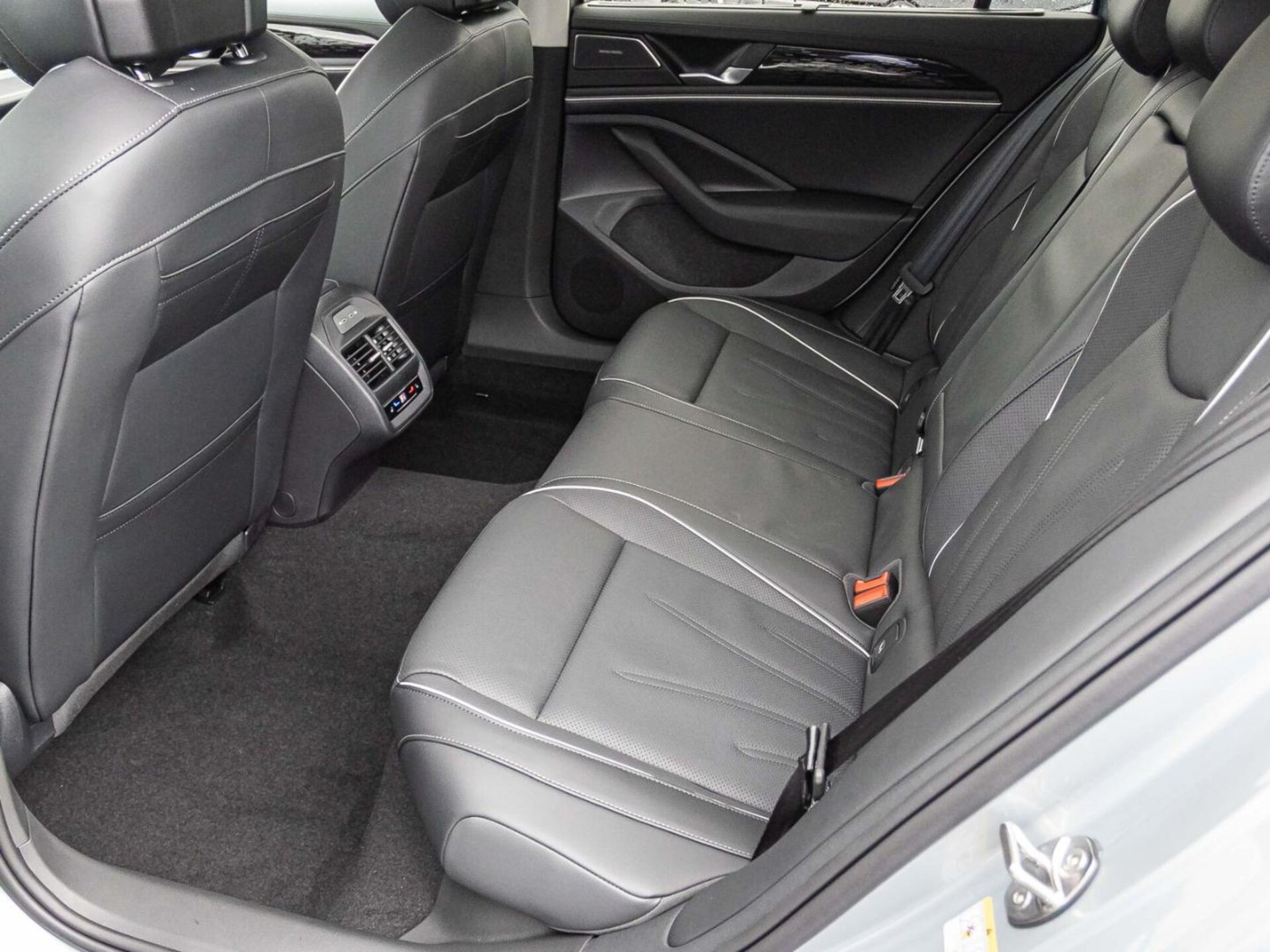 Volkswagen Passat Elegance