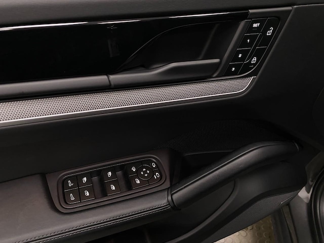 2025 Porsche Cayenne Coup S - Photo 77