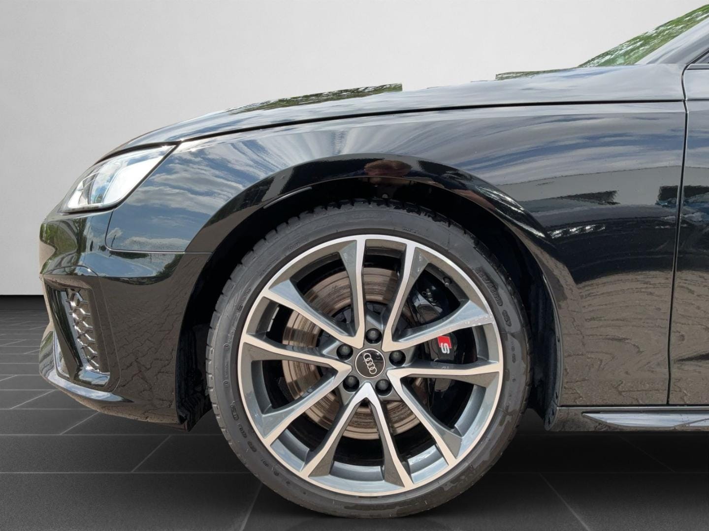 Bild über - für weitere Informationen kontaktieren Sie den Audi Partner