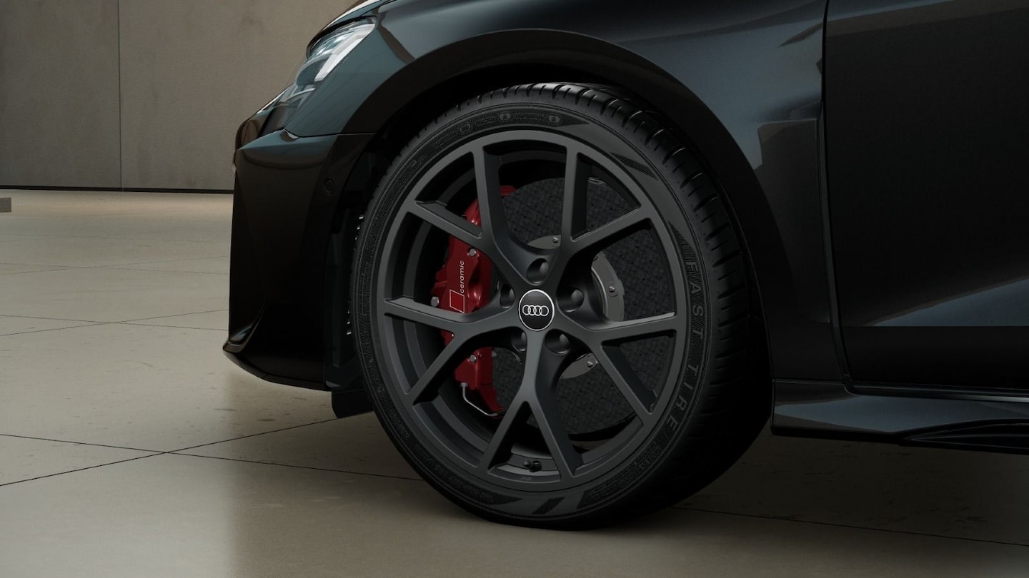 Bild über Audi RS 3 Limousine TFSI quattro 294 kW S tronic - für weitere Informationen kontaktieren Sie den Audi Partner