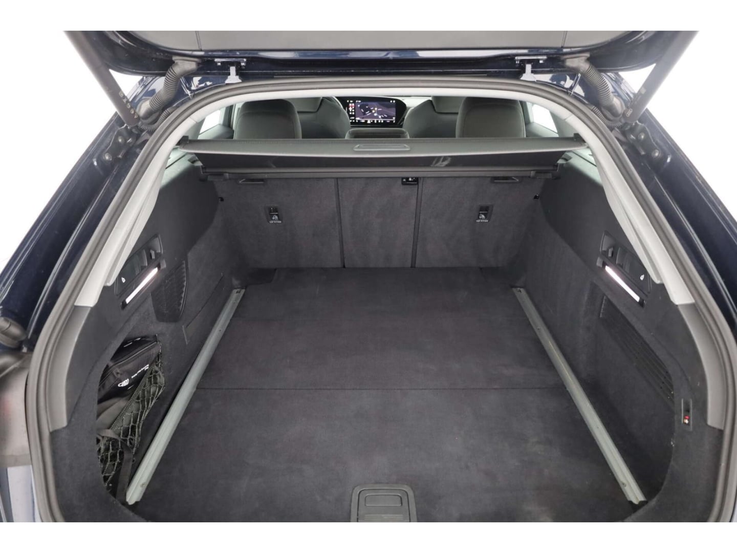 Bild über Audi A6 Avant TDI quattro 150 kW S tronic - für weitere Informationen kontaktieren Sie den Audi Partner