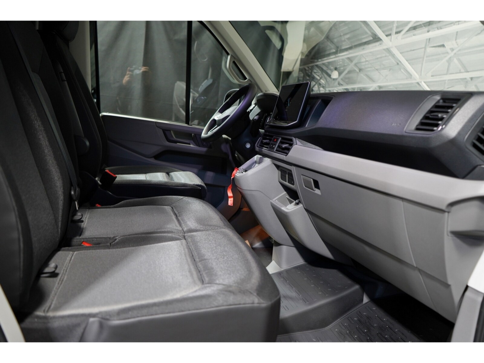 Volkswagen Crafter Kasten mittlerer Radstand – Bild 5