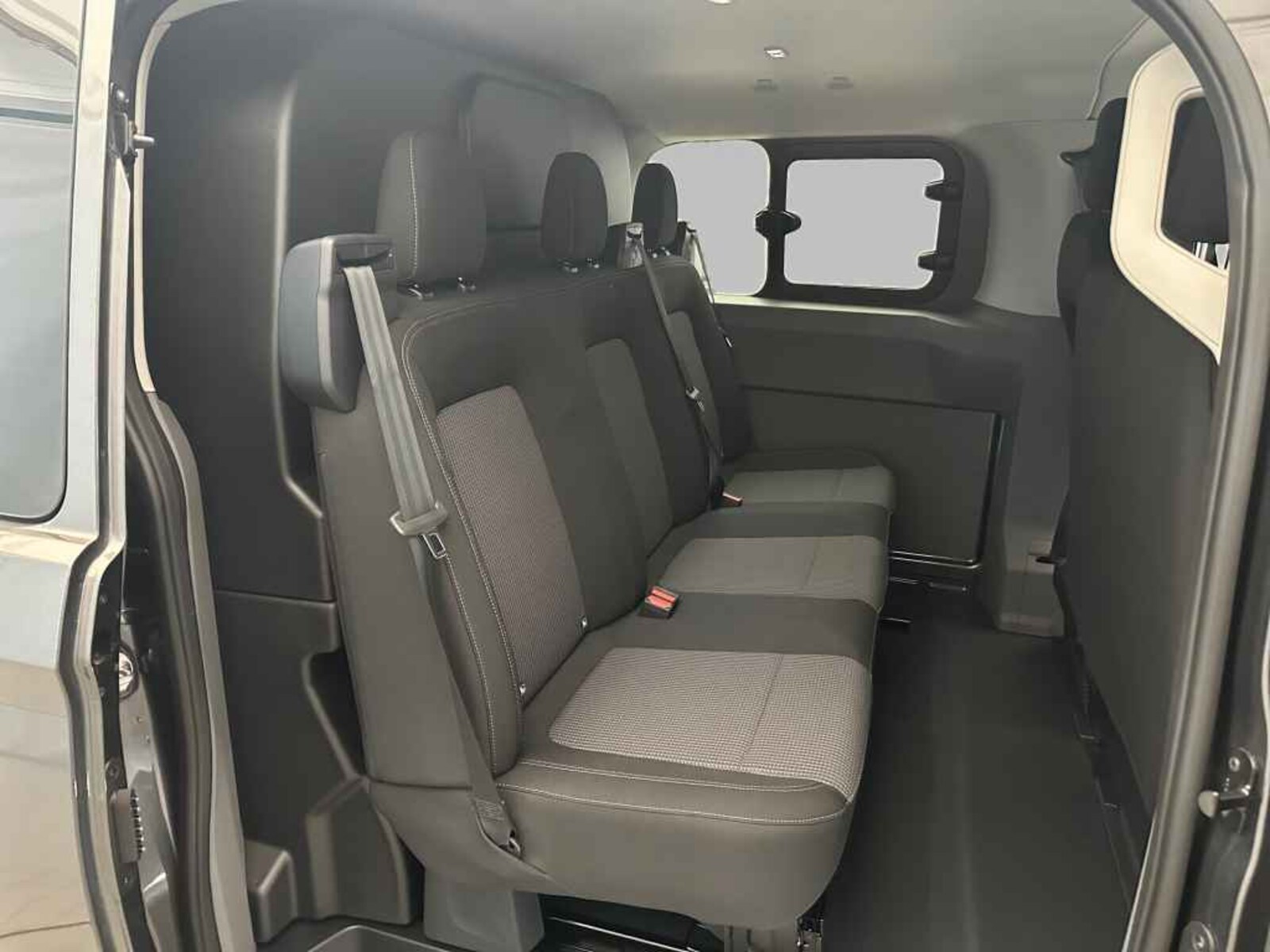 Volkswagen Transporter Pritschenwagen Doppelkabine – Bild 13