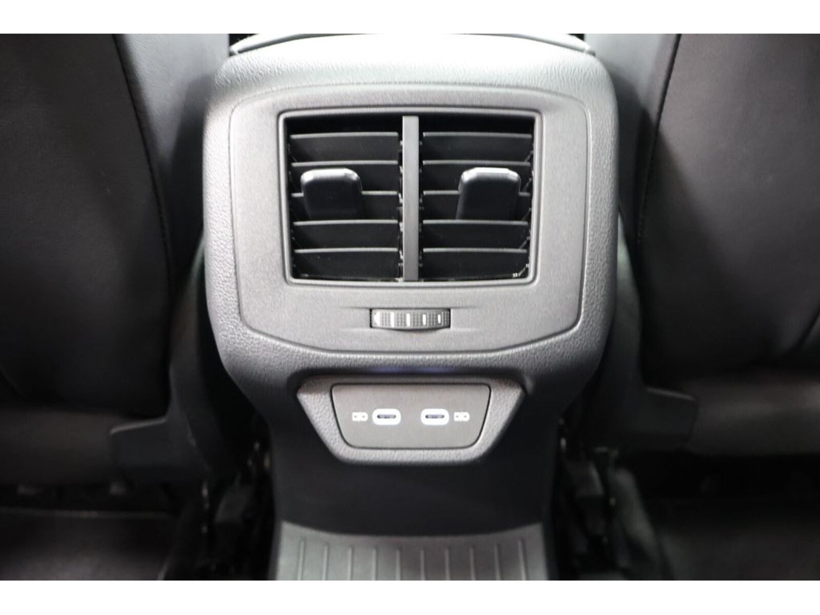 Volkswagen T-Roc – Bild 12
