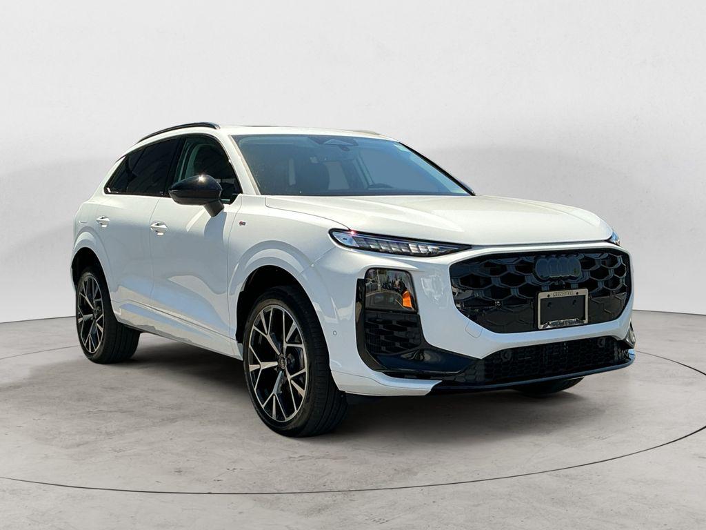 2026 Audi Q3 S line quattro's photo