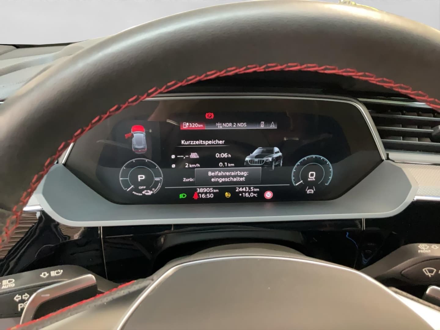 Bild über Audi Q8 e-tron S line 55 e-tron quattro - für weitere Informationen kontaktieren Sie den Audi Partner