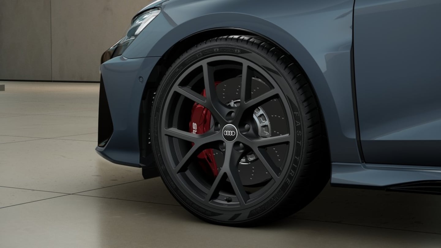Bild über Audi RS 3 Sportback TFSI quattro 294 kW S tronic - für weitere Informationen kontaktieren Sie den Audi Partner