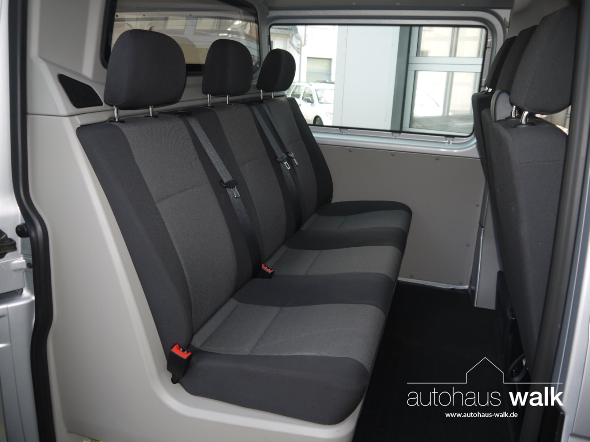 Volkswagen T6 Transporter Kasten langer Radstand