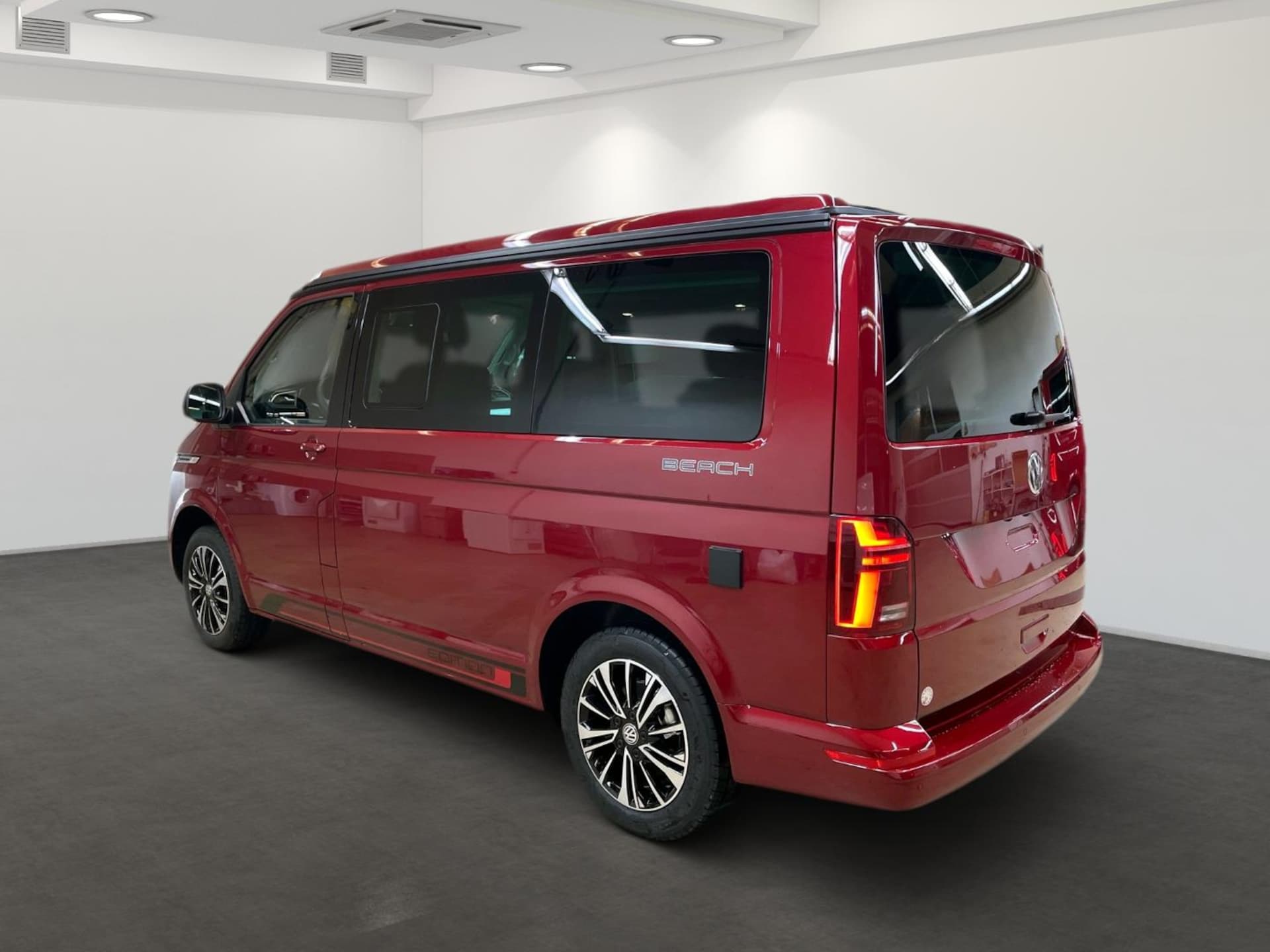 Volkswagen T6.1 California Beach