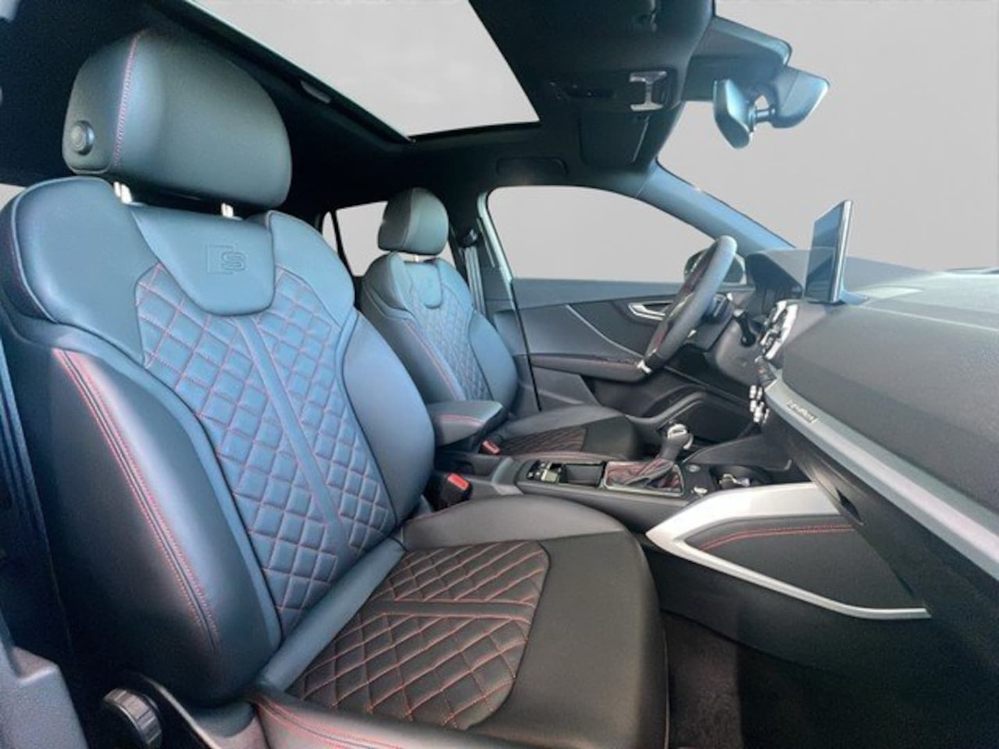 Bild über Audi Q2 S line 40 TFSI quattro S tronic - für weitere Informationen kontaktieren Sie den Audi Partner