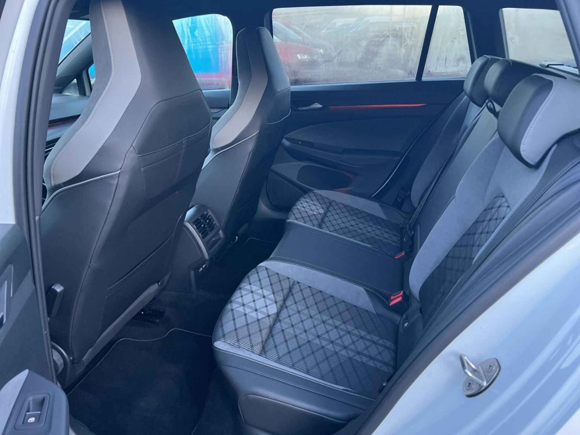 Volkswagen Golf Variant R-Line