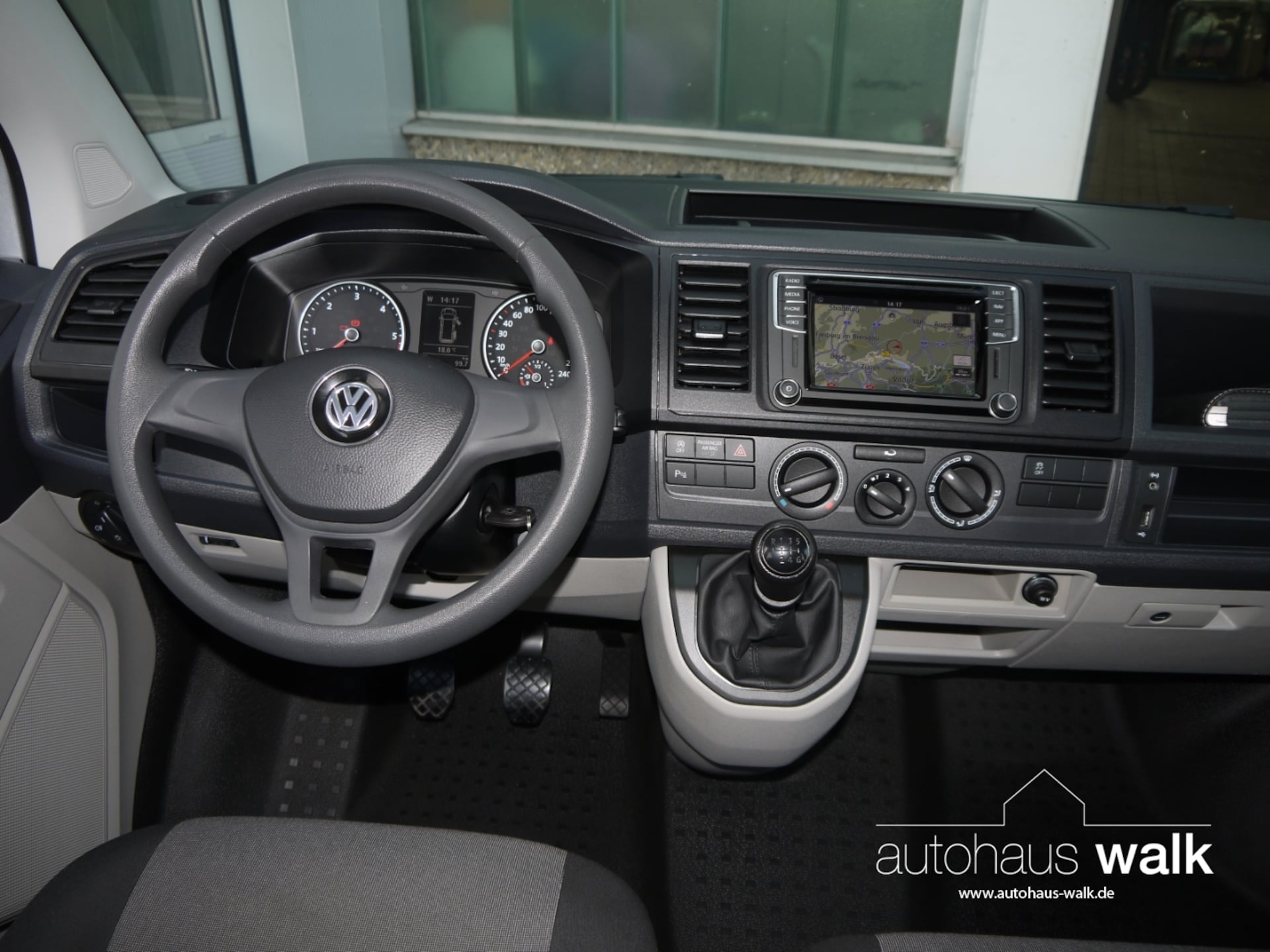 Volkswagen T6 Transporter Kasten langer Radstand
