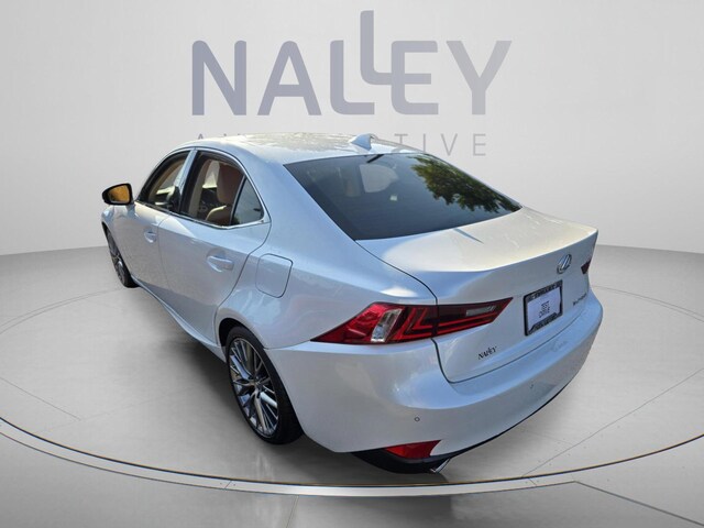 2016 Lexus IS 200t