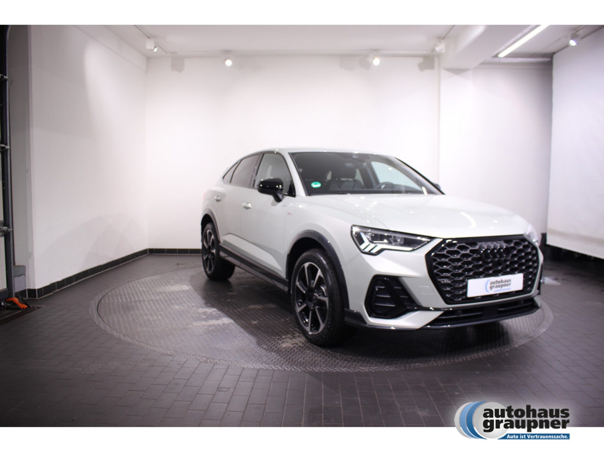 Audi Q3 Sportback S line