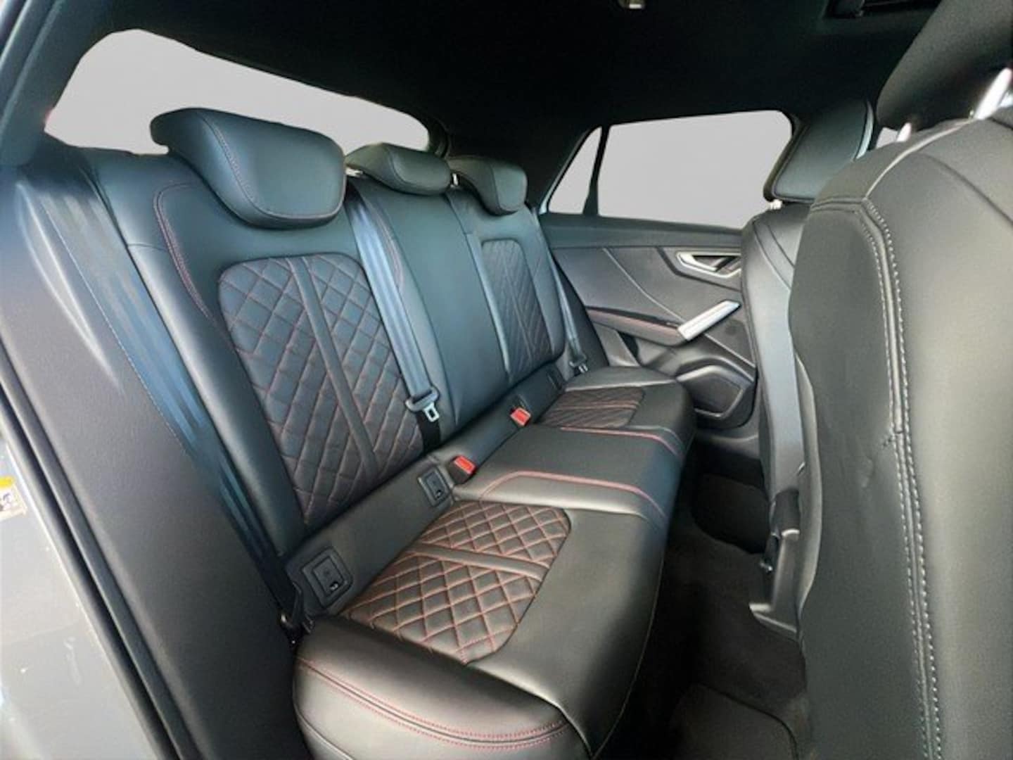 Bild über Audi Q2 S line 40 TFSI quattro S tronic - für weitere Informationen kontaktieren Sie den Audi Partner