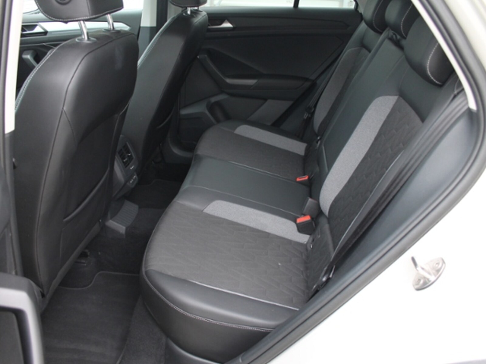 Volkswagen T-Roc – Bild 12