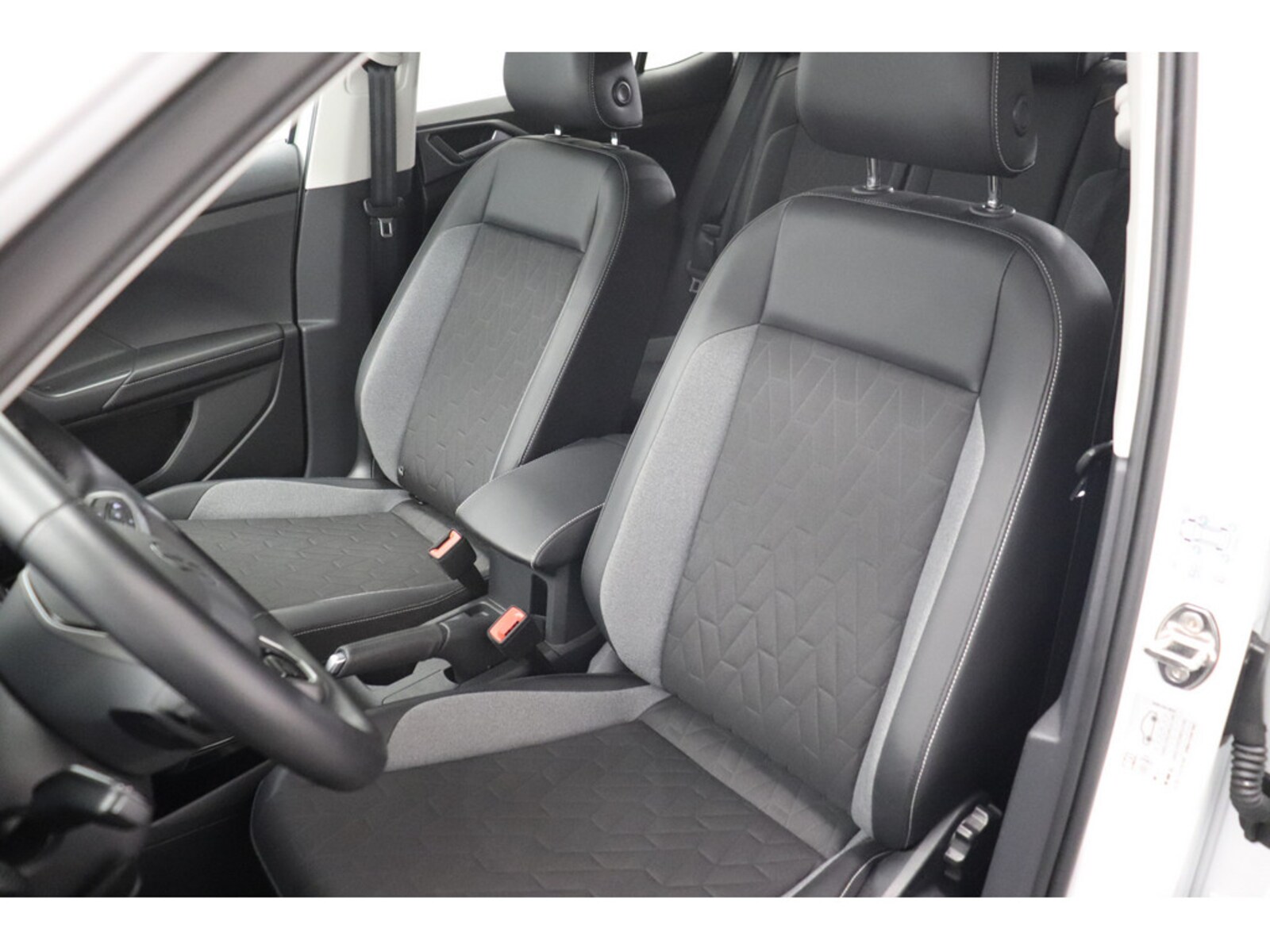 Volkswagen T-Cross – Bild 15