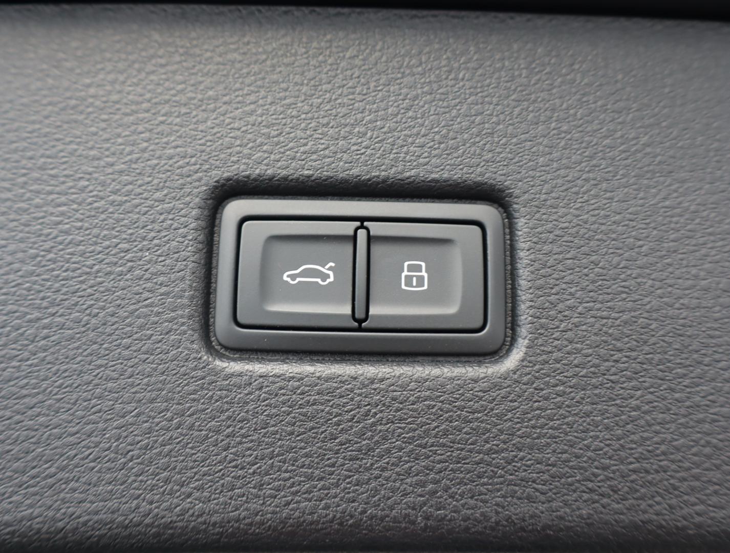 Image about Audi Q5 Sportback 40 TDI quattro S line 150(204) kW(PS) S tronic