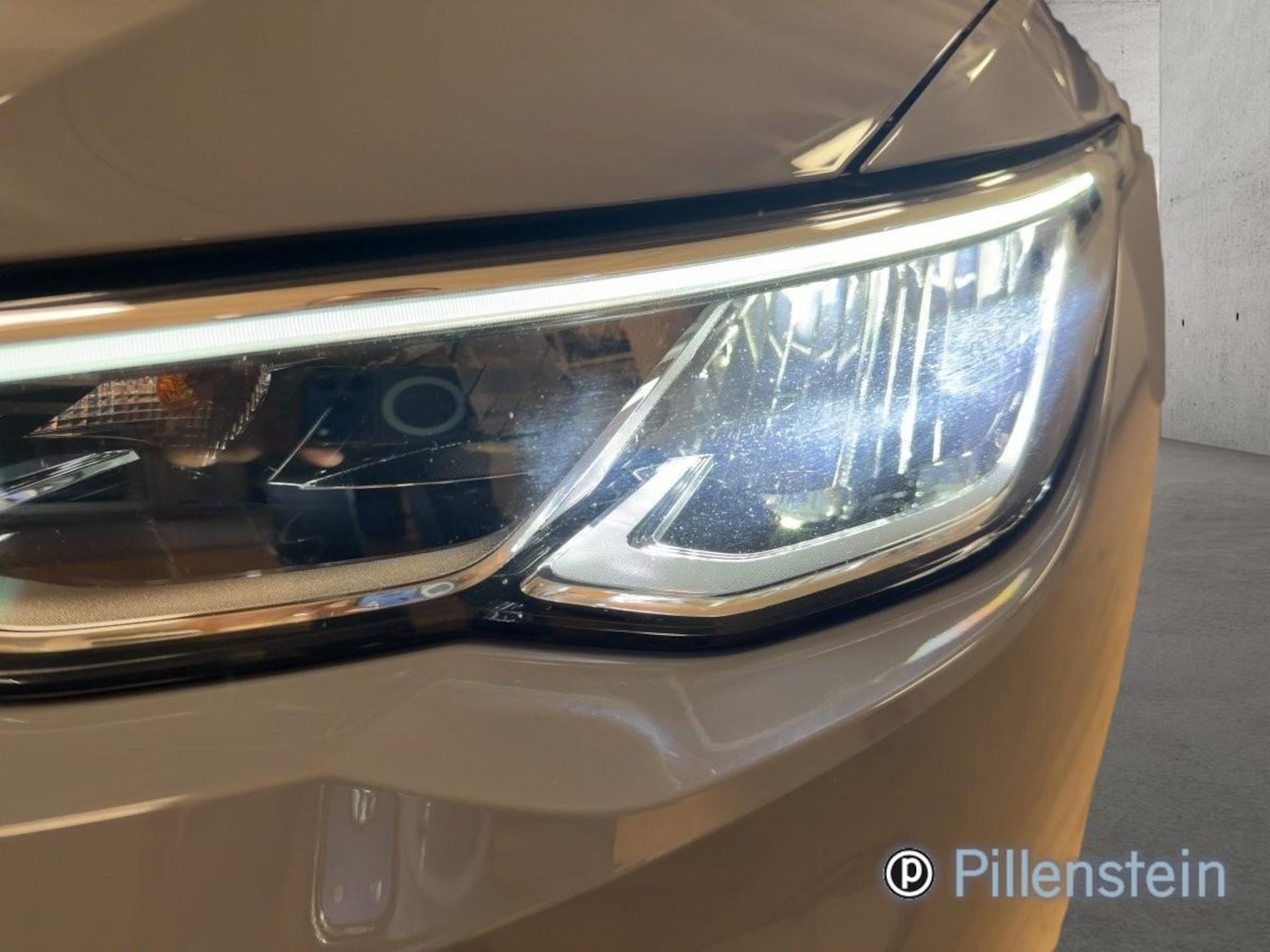 Volkswagen Golf Active