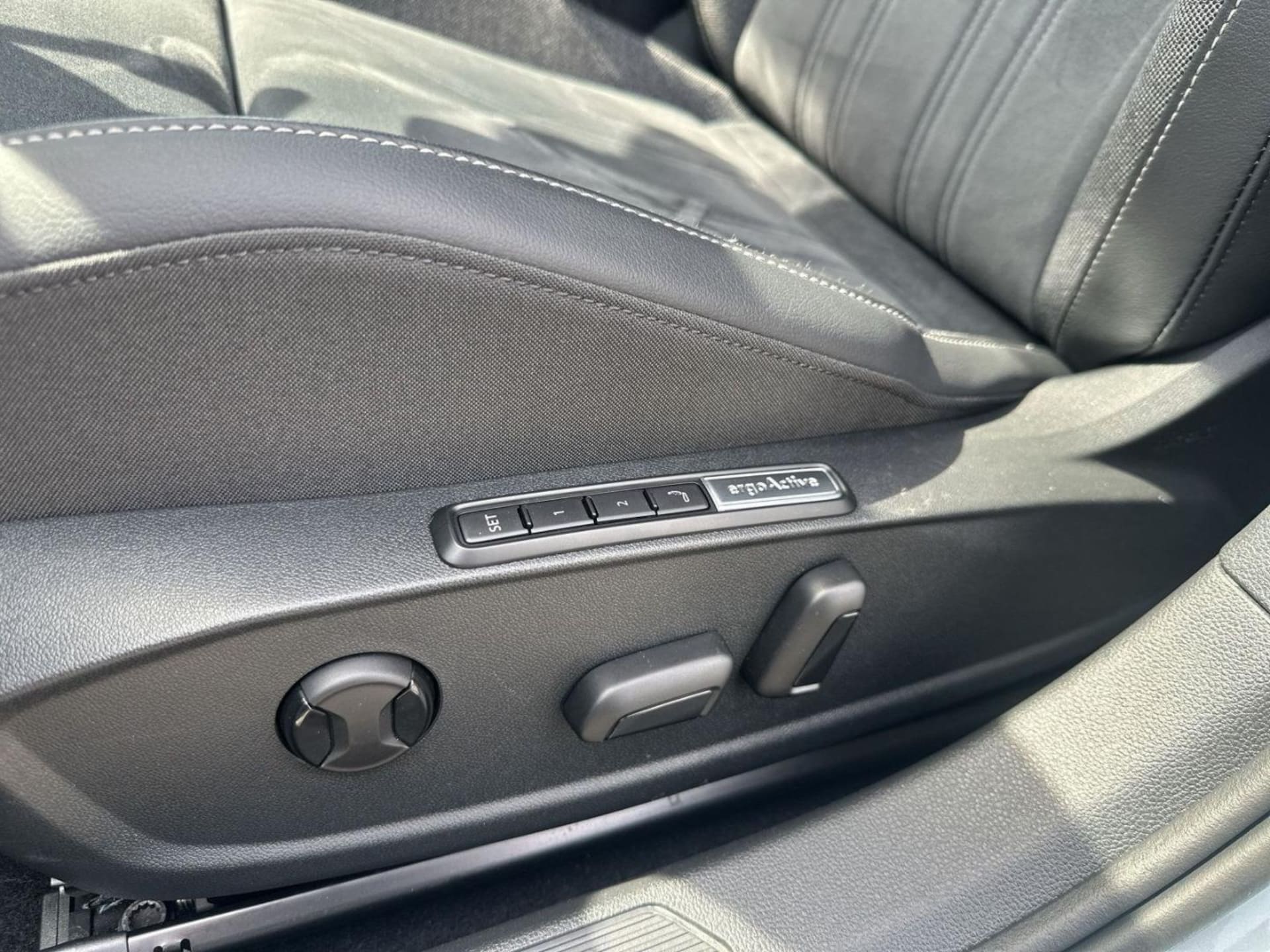 Volkswagen Golf Style