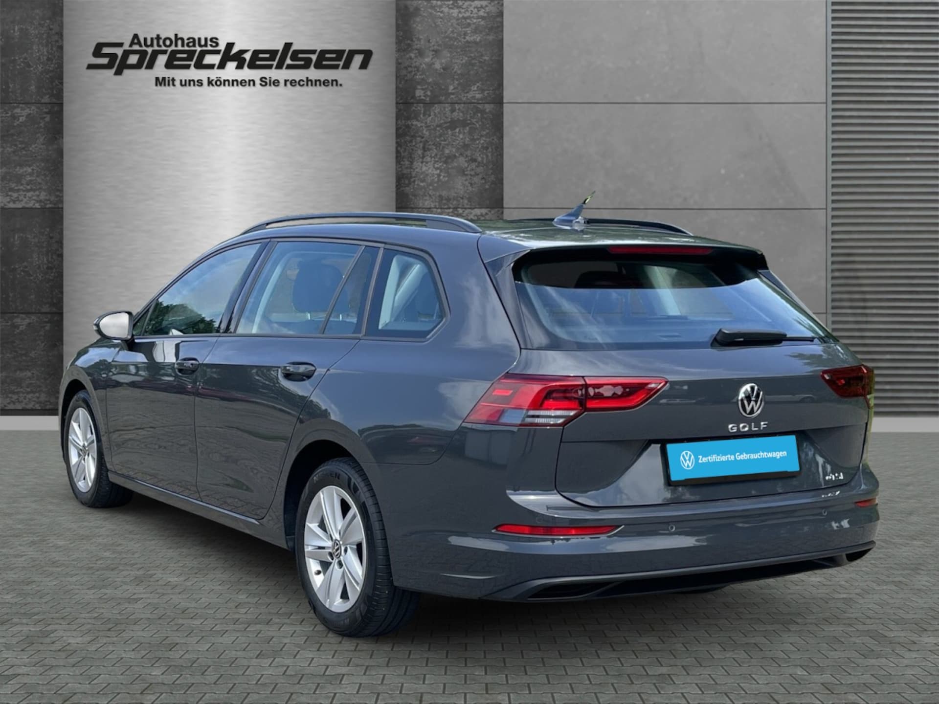 Volkswagen Golf Variant Life