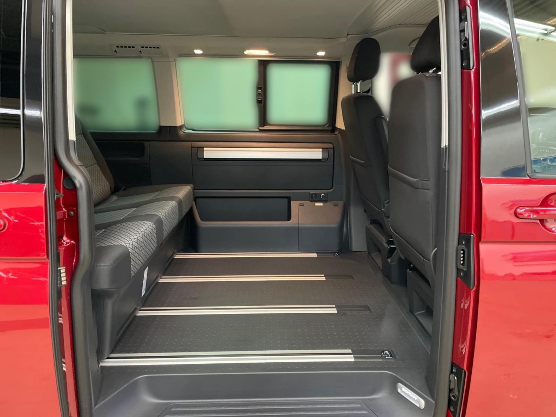 Volkswagen T6.1 California Beach