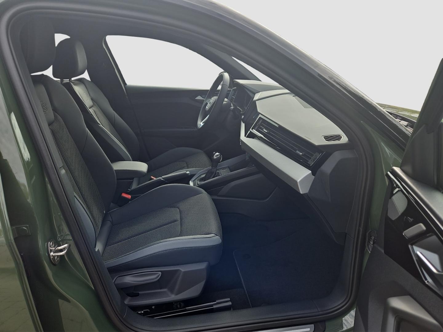 Bild über Audi A1 Sportback S line 30 TFSI S tronic - für weitere Informationen kontaktieren Sie den Audi Partner