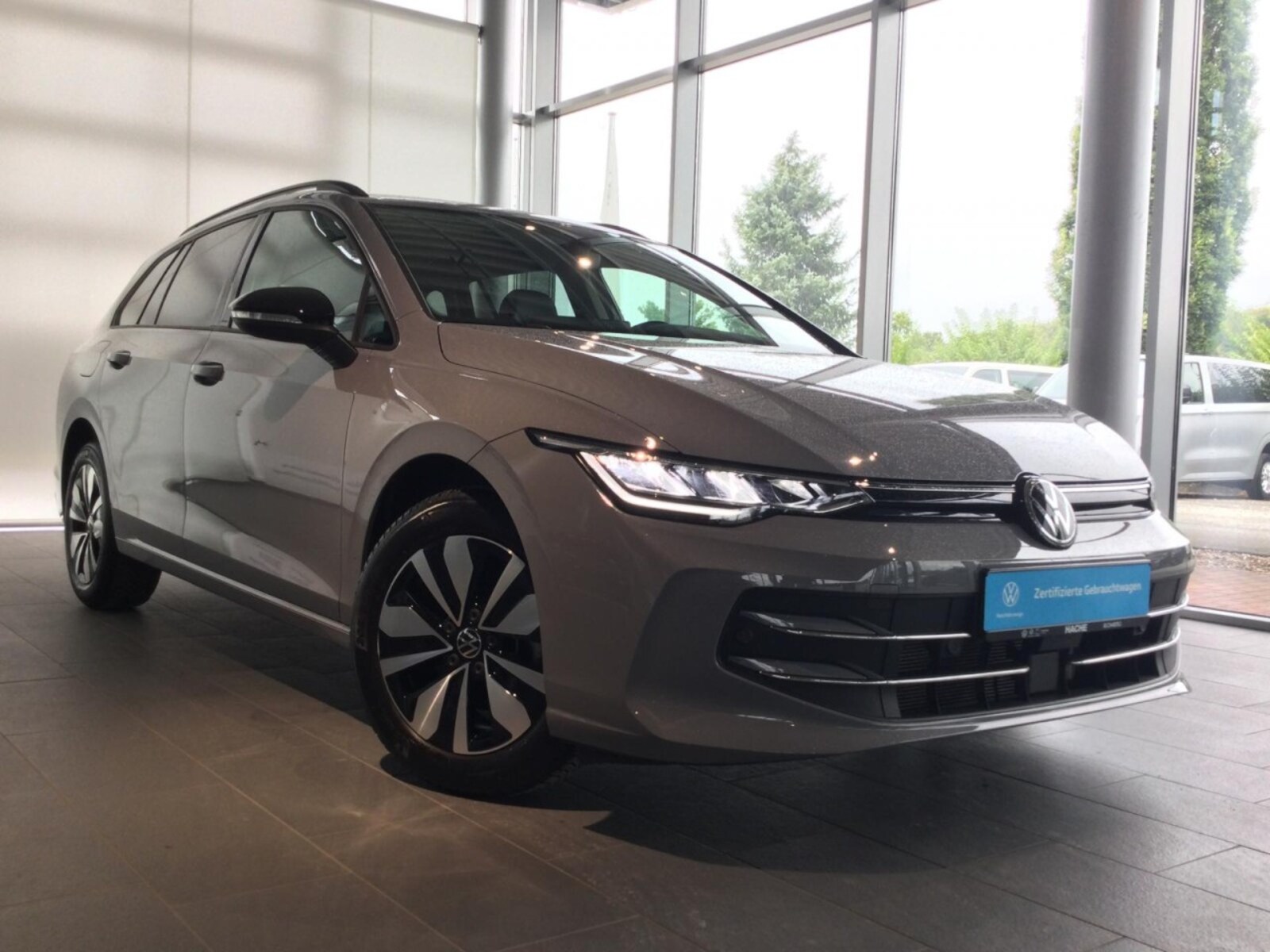 Volkswagen Golf Variant – Bild 3