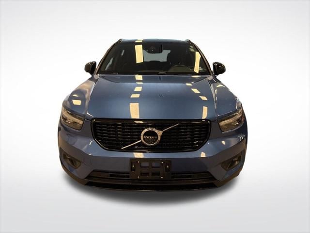 YV4162UM2L2187002
