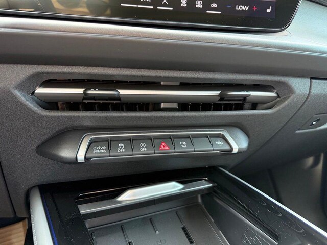 2026 Audi Q3 Base - Photo 40