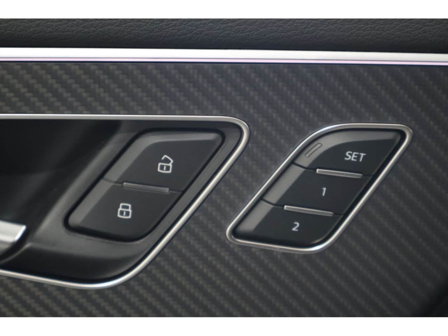 Bild über Audi RS Q8 SUV TFSI quattro 441 kW tiptronic - für weitere Informationen kontaktieren Sie den Audi Partner