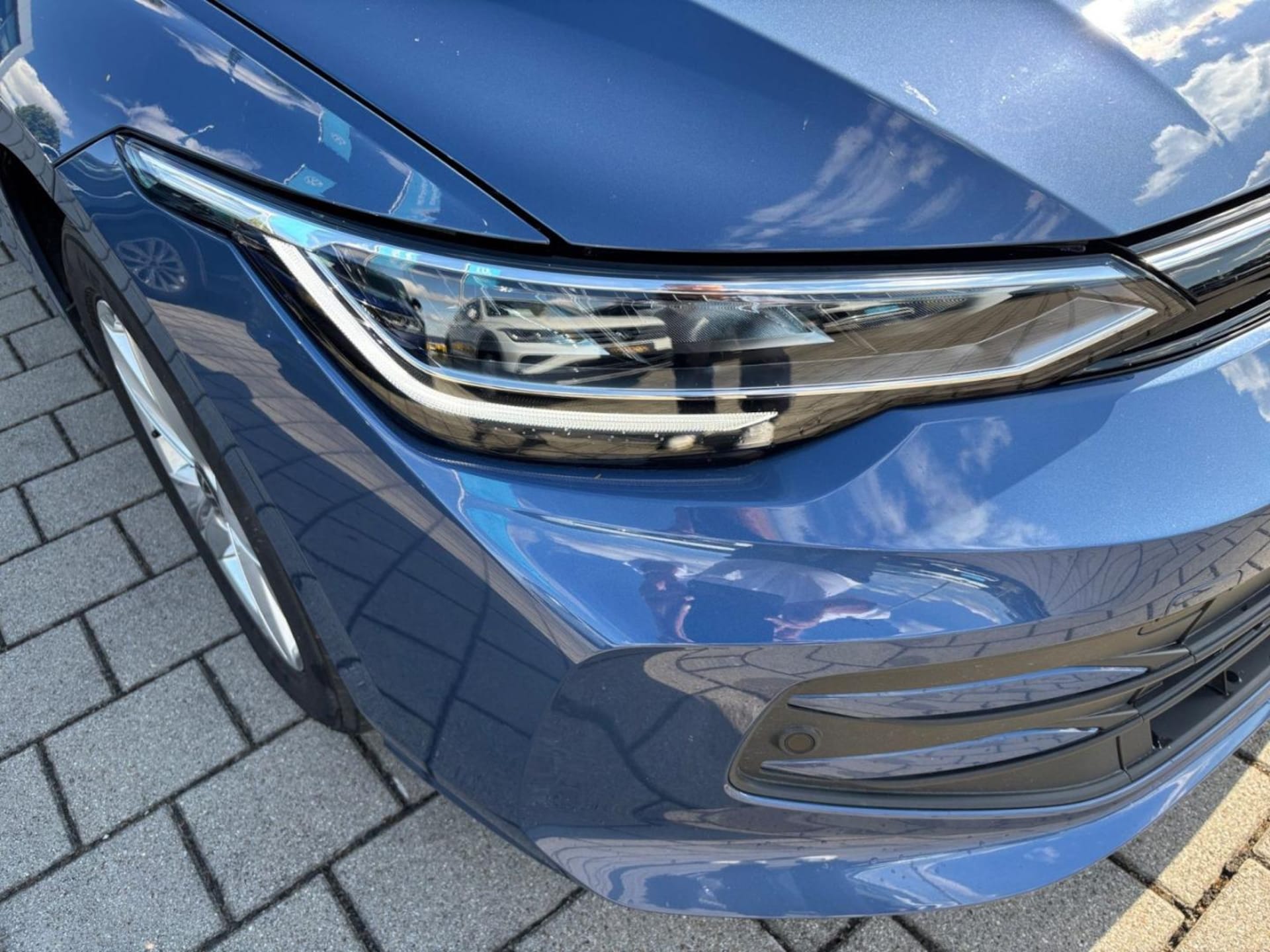 Volkswagen Golf Variant Life