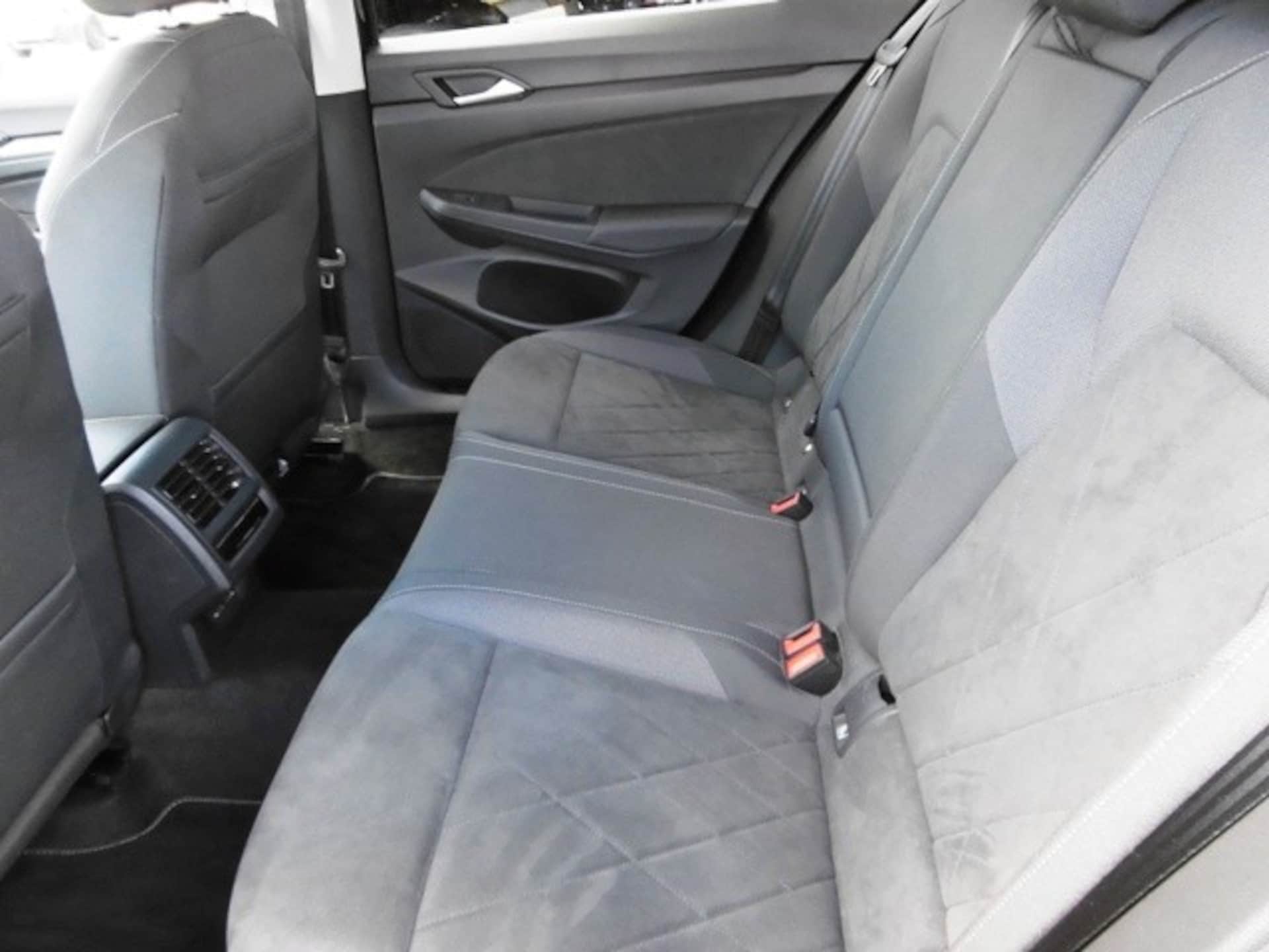 Volkswagen Golf Variant Style