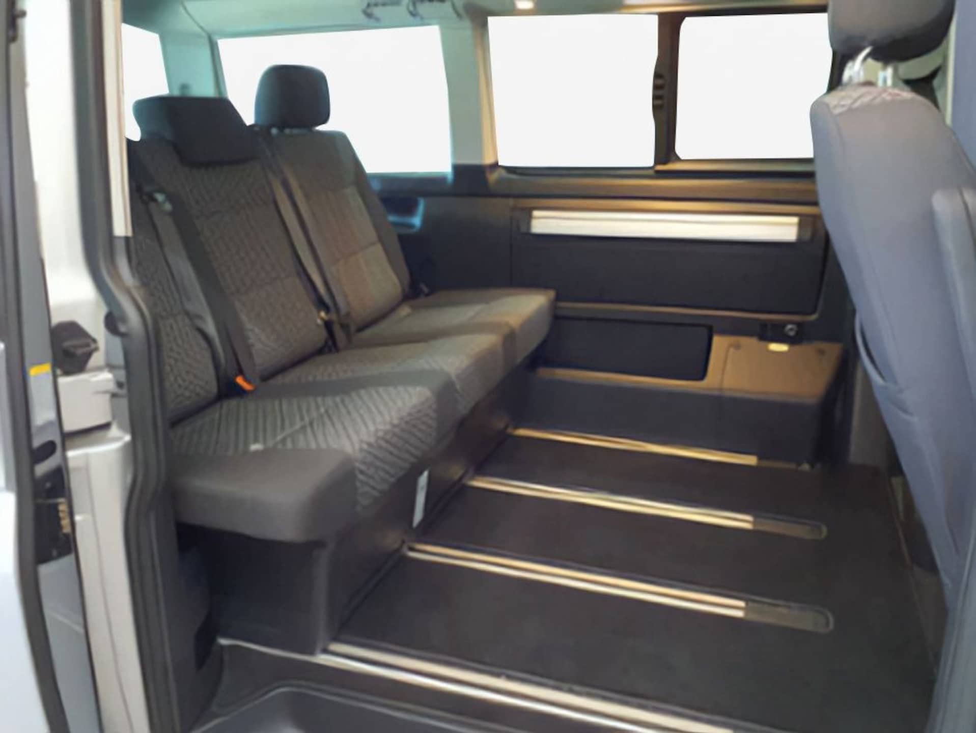 Volkswagen T6.1 California Beach