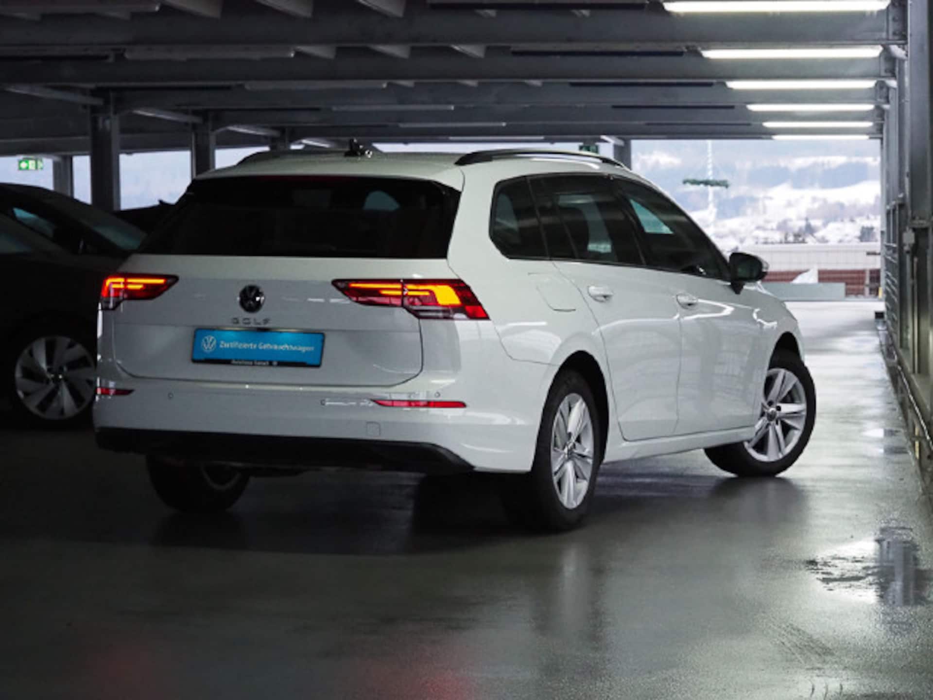Volkswagen Golf Variant Life