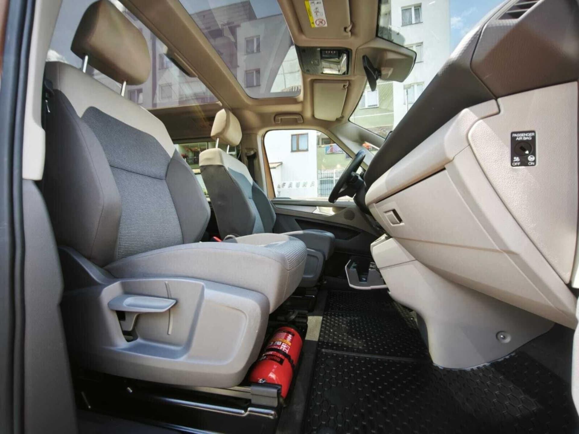 Volkswagen Multivan Model bazowy