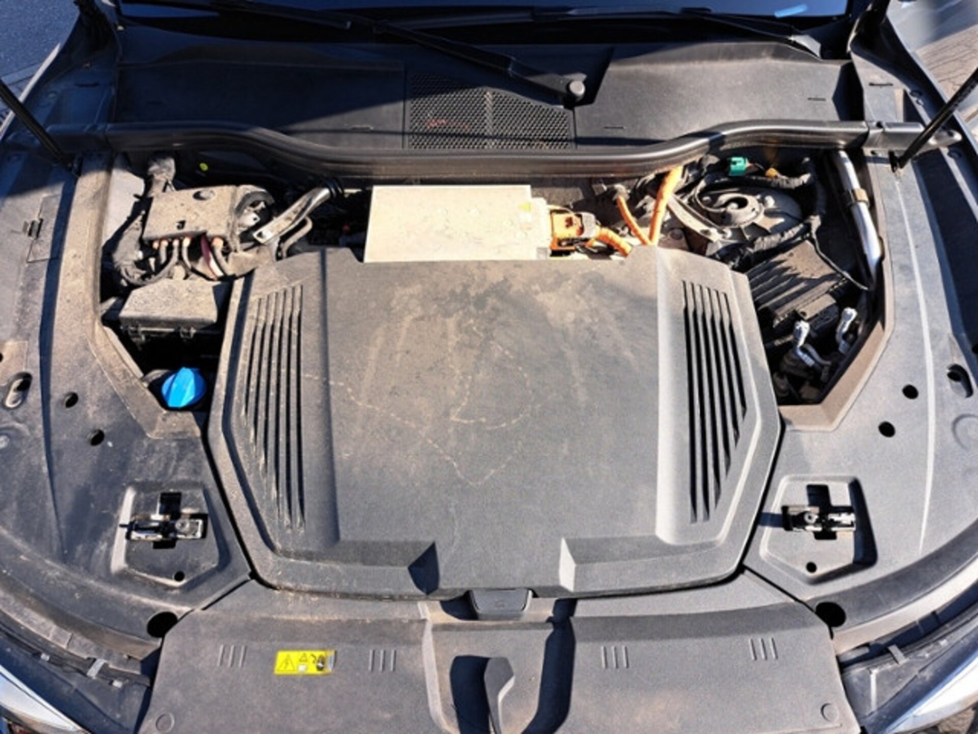 Audi Q8 e-tron S line