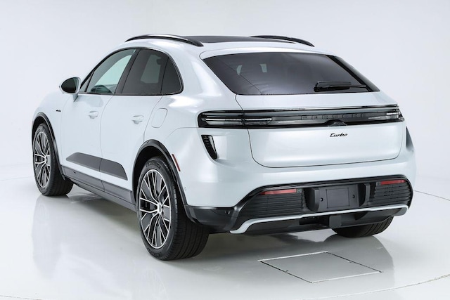 2025 Porsche Macan Electric