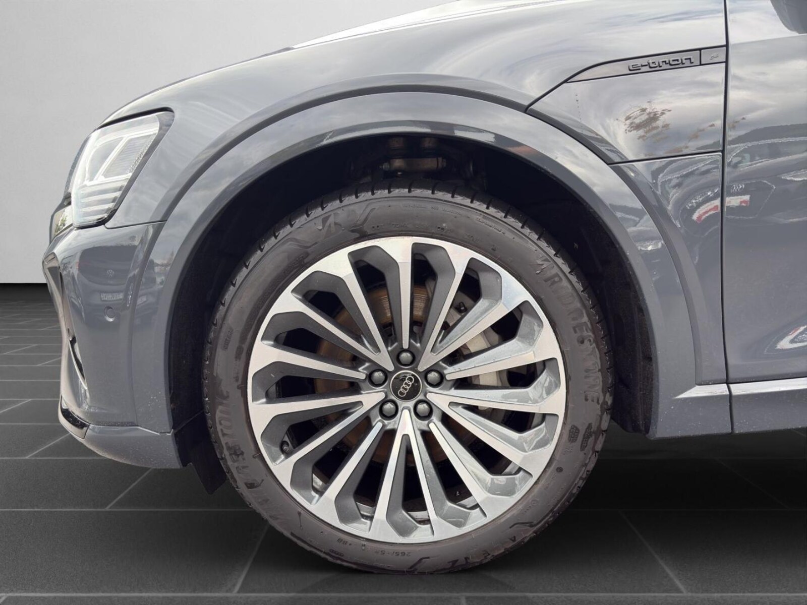 Audi Q8 e-tron – Bild 8