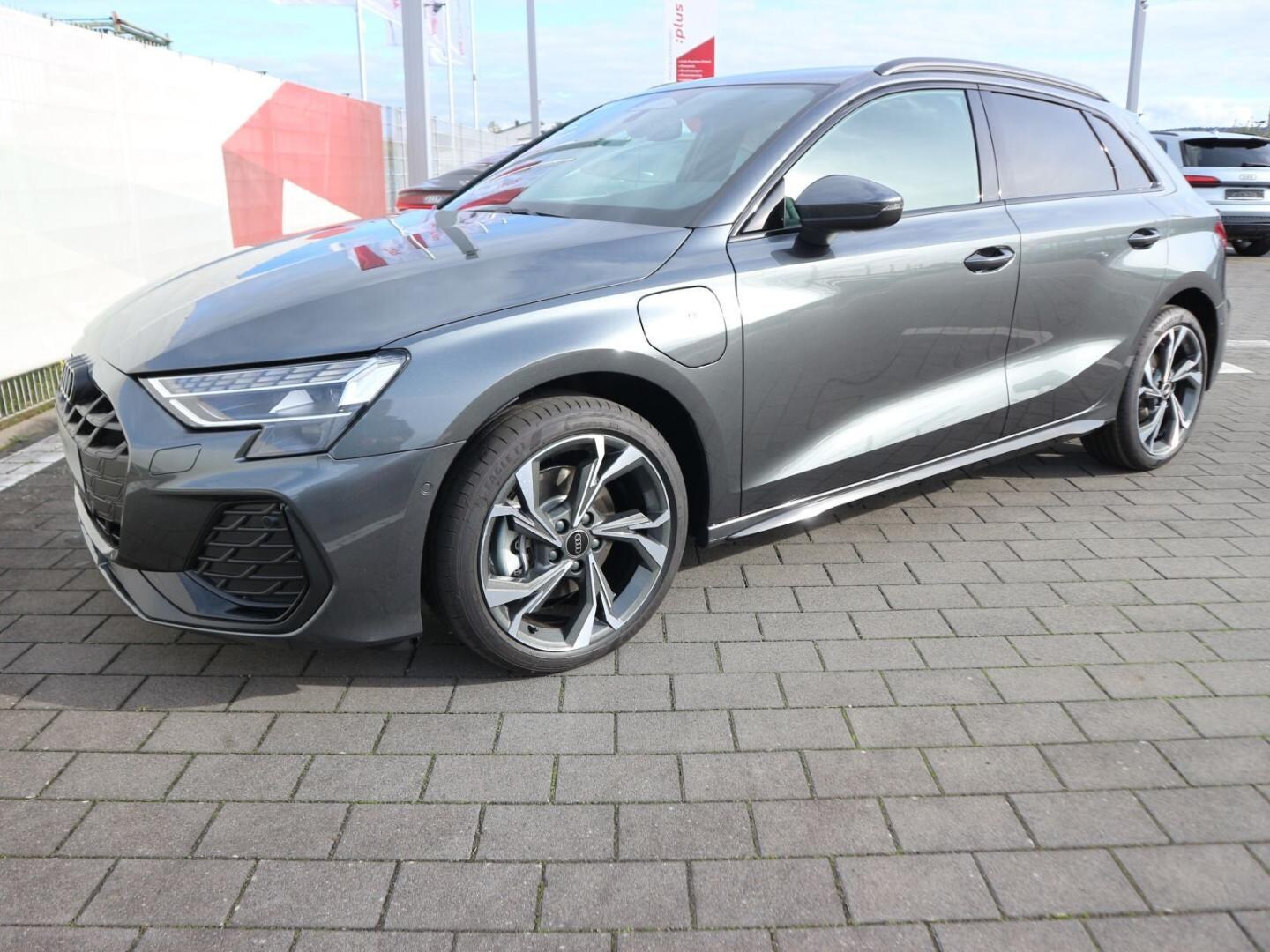 Bild über Audi A3 Sportback TFSI e TFSI e 150 kW S tronic - für weitere Informationen kontaktieren Sie den Audi Partner