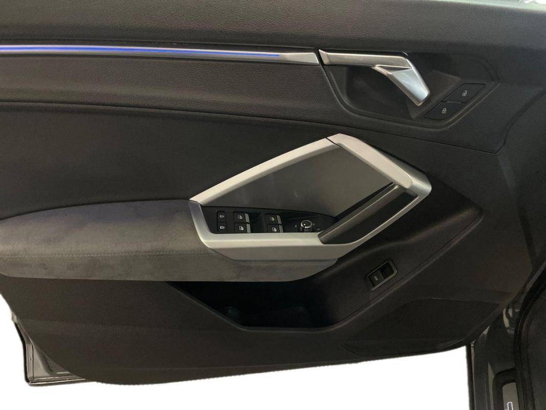 Image about Audi Q3 Design Luxe 35 TDI 110 kW (150 ch) S tronic