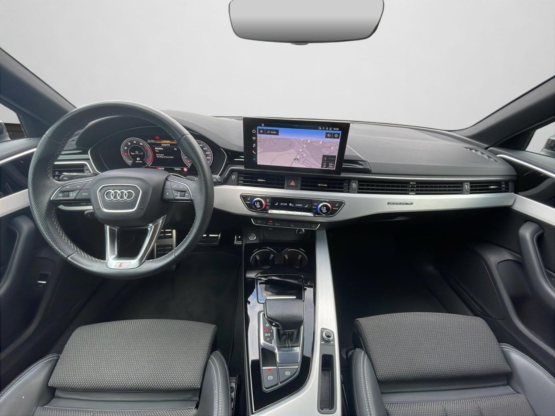 Audi A4 Avant S line